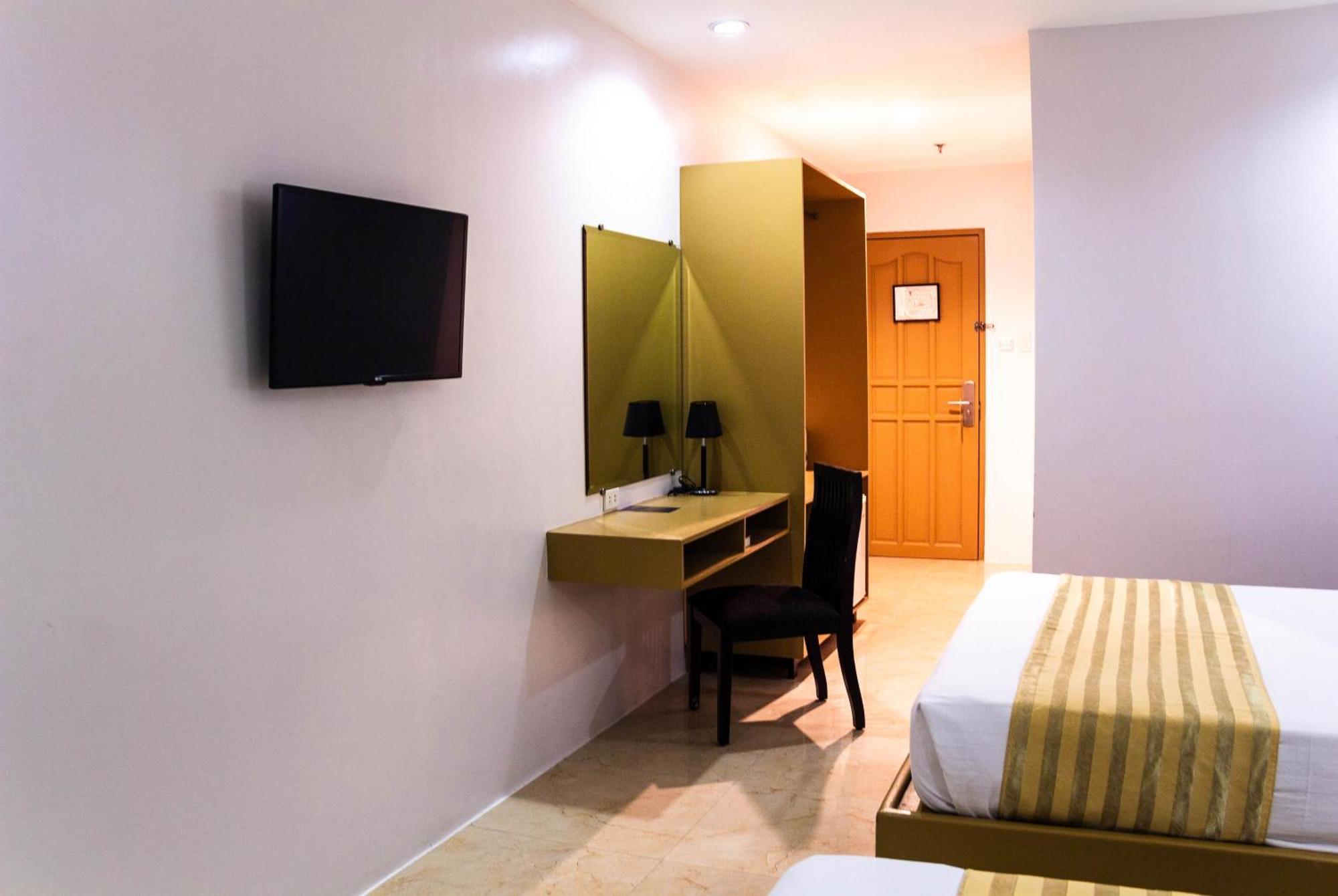 Azzurro Hotel Ángeles Extérieur photo